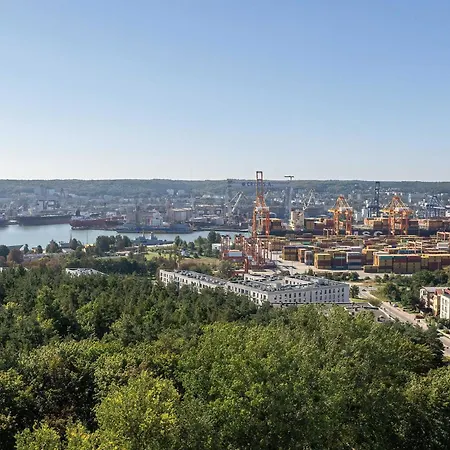Elegant With Parking Space And Balcony By Renters Apartman Gdynia