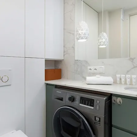 Apartmán Elegant With Parking Space And Balcony By Renters