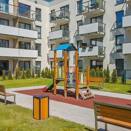 Elegant With Parking Space And Balcony By Renters Apartmán *