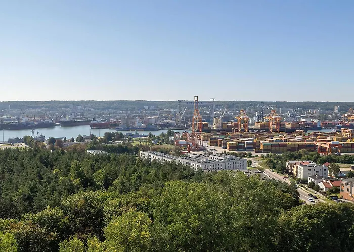 Elegant With Parking Space And Balcony By Renters Apartament Gdynia