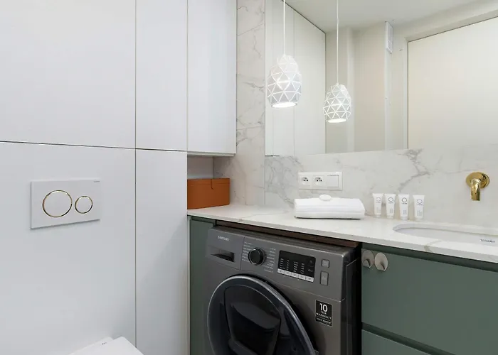 Apartament Elegant With Parking Space And Balcony By Renters