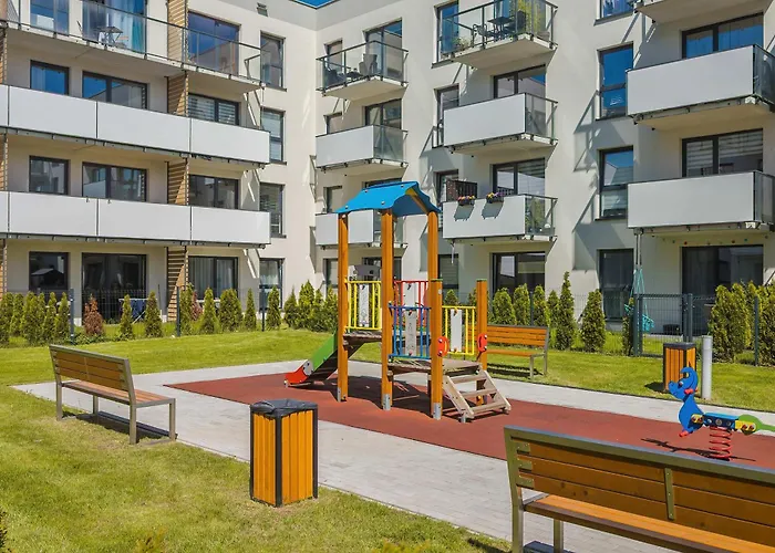 Elegant With Parking Space And Balcony By Renters Apartament *