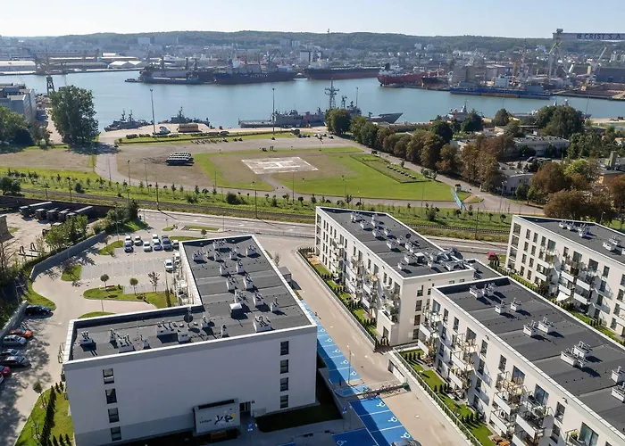 Elegant With Parking Space And Balcony By Renters Apartament Gdynia